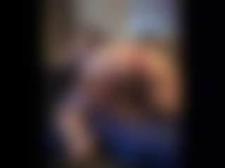 Honestlyfux's Live Sex Cam Show