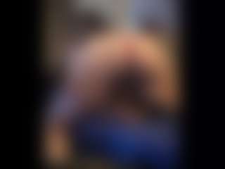 Honestlyfux's Live Sex Cam Show