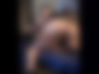 Honestlyfux's Live Sex Cam Show
