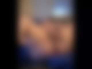 Honestlyfux's Live Sex Cam Show