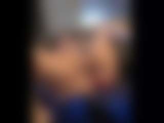 Honestlyfux's Live Sex Cam Show