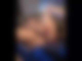 Honestlyfux's Live Sex Cam Show