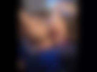 Honestlyfux's Live Sex Cam Show