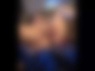 Honestlyfux's Live Sex Cam Show