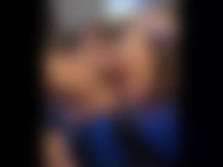 Honestlyfux's Live Sex Cam Show