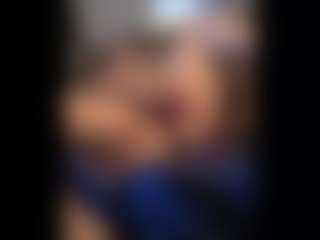 Honestlyfux's Live Sex Cam Show