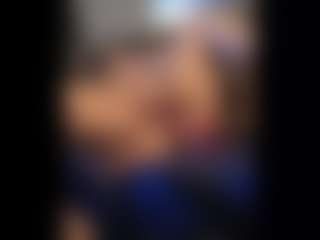 Honestlyfux's Live Sex Cam Show