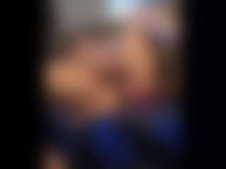 Honestlyfux's Live Sex Cam Show