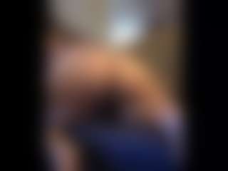Honestlyfux's Live Sex Cam Show