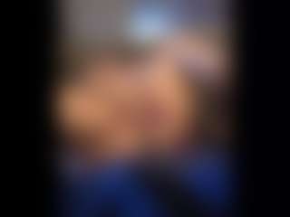 Honestlyfux's Live Sex Cam Show