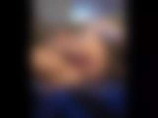 Honestlyfux's Live Sex Cam Show