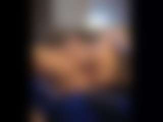 Honestlyfux's Live Sex Cam Show