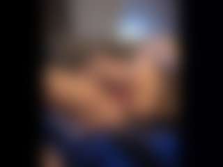 Honestlyfux's Live Sex Cam Show