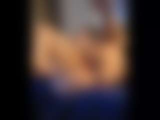 Honestlyfux's Live Sex Cam Show