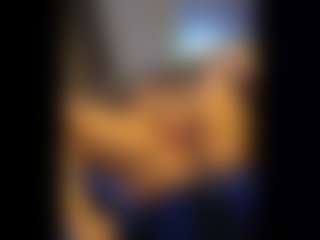 Honestlyfux's Live Sex Cam Show