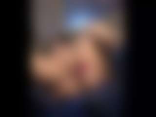 Honestlyfux's Live Sex Cam Show