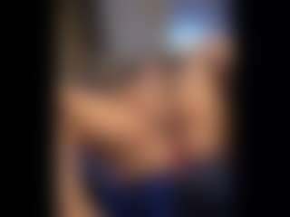 Honestlyfux's Live Sex Cam Show