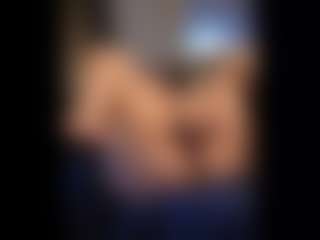 Honestlyfux's Live Sex Cam Show