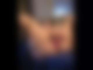 Honestlyfux's Live Sex Cam Show