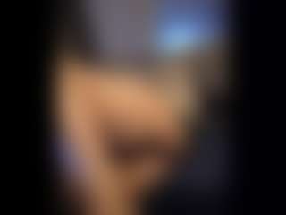Honestlyfux's Live Sex Cam Show
