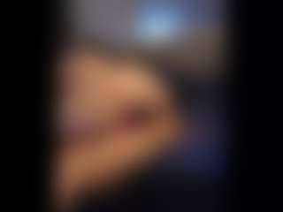 Honestlyfux's Live Sex Cam Show