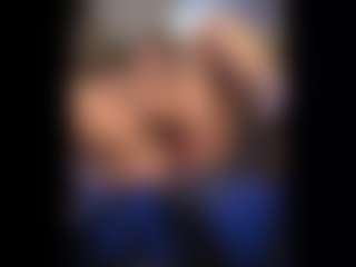 Honestlyfux's Live Sex Cam Show