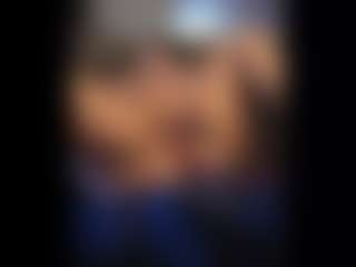 Honestlyfux's Live Sex Cam Show