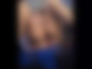 Honestlyfux's Live Sex Cam Show