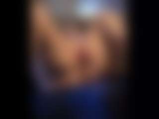 Honestlyfux's Live Sex Cam Show