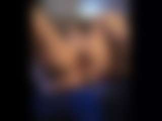 Honestlyfux's Live Sex Cam Show