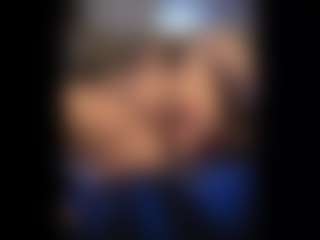 Honestlyfux's Live Sex Cam Show