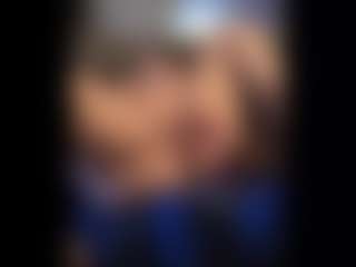 Honestlyfux's Live Sex Cam Show
