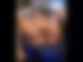 Honestlyfux's Live Sex Cam Show