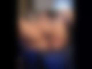 Honestlyfux's Live Sex Cam Show
