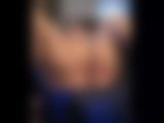 Honestlyfux's Live Sex Cam Show