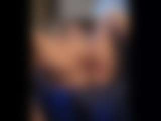 Honestlyfux's Live Sex Cam Show