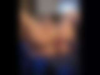 Honestlyfux's Live Sex Cam Show