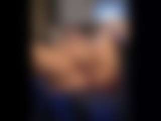 Honestlyfux's Live Sex Cam Show