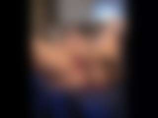 Honestlyfux's Live Sex Cam Show