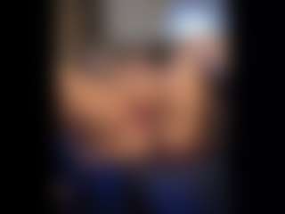 Honestlyfux's Live Sex Cam Show