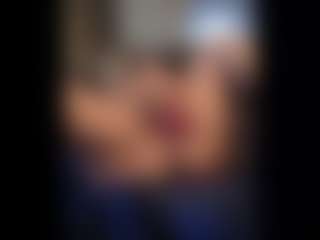 Honestlyfux's Live Sex Cam Show