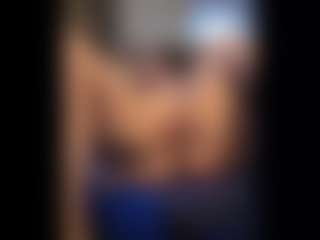 Honestlyfux's Live Sex Cam Show