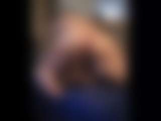Honestlyfux's Live Sex Cam Show