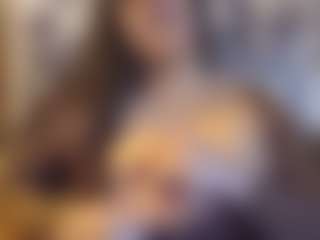 Honestlyfux's Live Sex Cam Show