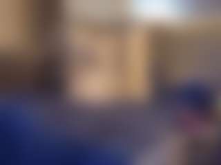 Honestlyfux's Live Sex Cam Show