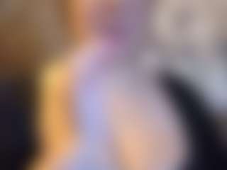 Honestlyfux's Live Sex Cam Show