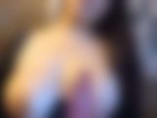Honestlyfux's Live Sex Cam Show