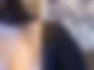 Honestlyfux's Live Sex Cam Show