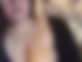 Honestlyfux's Live Sex Cam Show