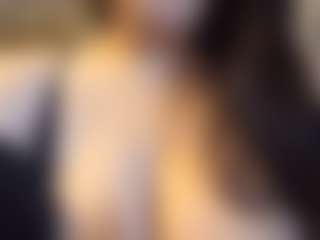 Honestlyfux's Live Sex Cam Show
